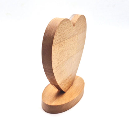 Herzaufsteller mit Giraffe - Holz & Epoxidharz