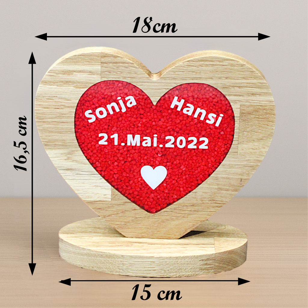 Herz mit roten Dekosteinen - Holz & Epoxidharz