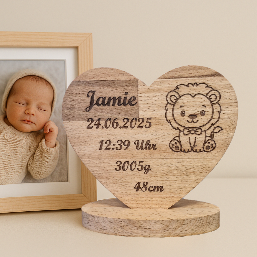 Geburtstafel aus Holz mit mutigem Löwen – starkes Tiermotiv mit personalisierter Gravur für Babys